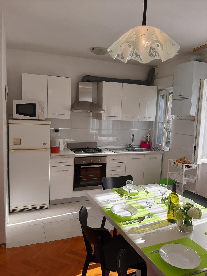 Apartments Viktorija Pula Eksteriør bilde